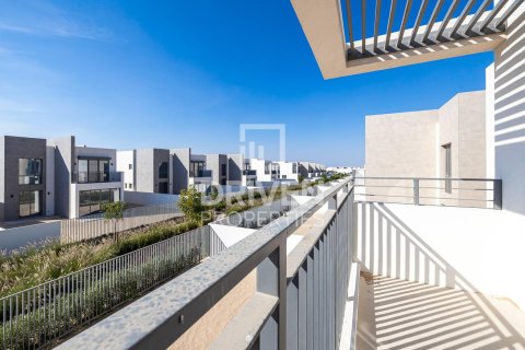Huvila Dubai South (Dubai World Central), Dubai, Arabiemiraatit 4 makuuhuonetta, 585.75 m2 № 757040 - kuva 21