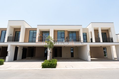 Kuća u nizu u gradu Arabian Ranches 3, Dubai, UAE 3 spavaće sobe, 146 m2 Br. 739900
