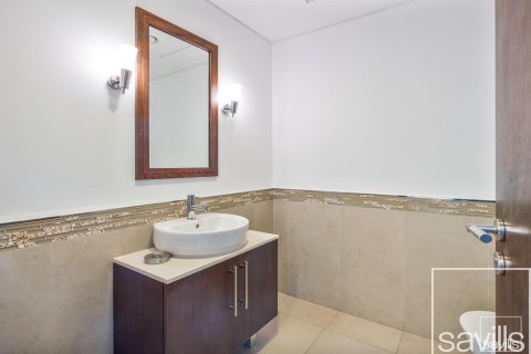 Lägenhet till försäljning i DIFC, Dubai, UAE 1 sovrum, 89.74 kvm Nr. 747228 - fotografi 11