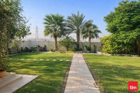 Vila v Jumeirah Park, Dubai, SAE 3 spálne, 680 m2 č. 682293 - Fotografia 15