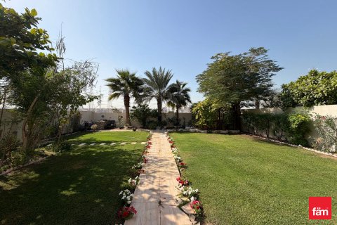 Vila v Jumeirah Park, Dubai, SAE 3 spálne, 680 m2 č. 682293 - Fotografia 16