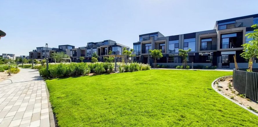Townhouse sa Dubai, UAE 3 silid-tulugan, 168.1 sq.m. № 740531
