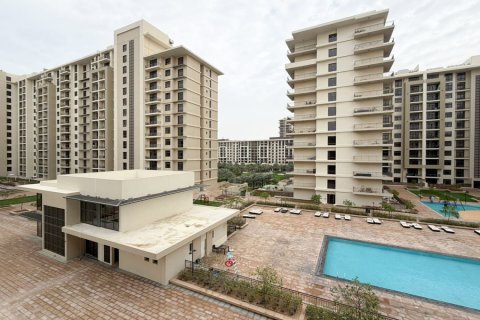 Apartmen di Town Square, Dubai, UAE 2 bilik tidur, 95 meter persegi № 700375 - foto 2