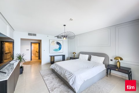 Apartment in Palm Jumeirah, Dubai, UAE 3 bedrooms, 216.3 sq.m. № 699054 - photo 14