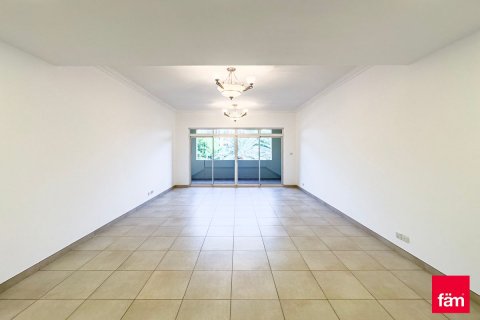 Apartment in Dubai, UAE 3 bedrooms, 241.6 sq.m. № 633645 - photo 7