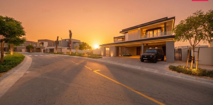 ویلا در Jebel Ali، Dubai ، امارات متحده عربی 5 خوابه ، 732.7 متر مربع.  شماره 760108