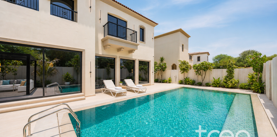 Villa i Arabian Ranches, Dubai, UAE 6 soveværelser, 434.41 kvm № 741014