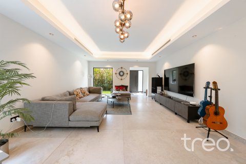 ویلا برای فروش در  Meadows، Dubai، امارات متحده عربی  4 خوابه ، 343.74 متر مربع ، شماره 741018 - تصویر 2