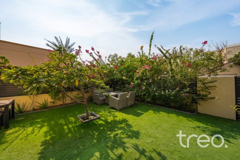 ویلا برای فروش در  Meadows، Dubai، امارات متحده عربی  4 خوابه ، 343.74 متر مربع ، شماره 741018 - تصویر 28