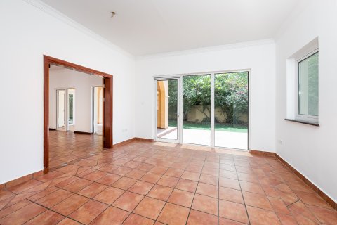 Villa The Villa, Dubaijā, AAE 5 istabas, 659.61 m2 Nr. 751149 - attēls 6