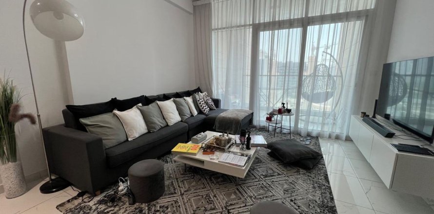 Appartement à Al Satwa, Dubai, EAU: 1 chambre, 79.5 m2 № 660410