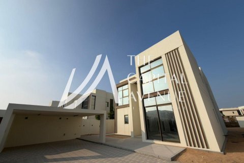 Villa te koop in Abu Dhabi, VAE 4 slaapkamers, 742 vr.m., nr 681354 - foto 16