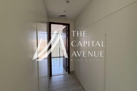 Villa te koop in Abu Dhabi, VAE 4 slaapkamers, 742 vr.m., nr 681354 - foto 6