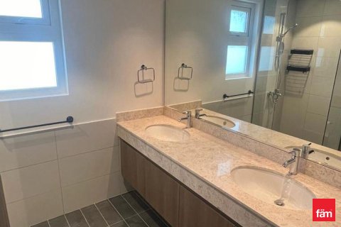 Casa urbana para arrendamento em Dubai, EAU 4 quartos, 230.4 m2 № 697061 - foto 18
