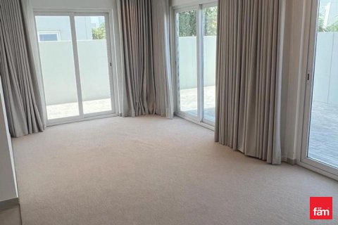 Casa urbana para arrendamento em Dubai, EAU 4 quartos, 230.4 m2 № 697061 - foto 1