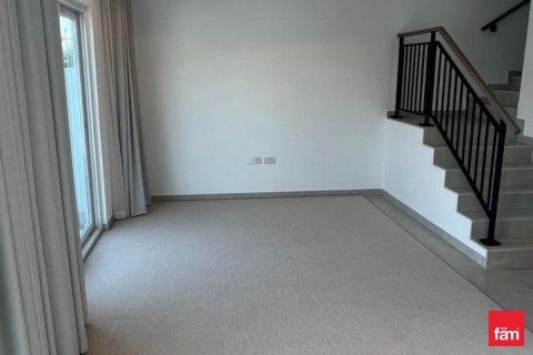 Casa urbana para arrendamento em Dubai, EAU 4 quartos, 230.4 m2 № 697061 - foto 2