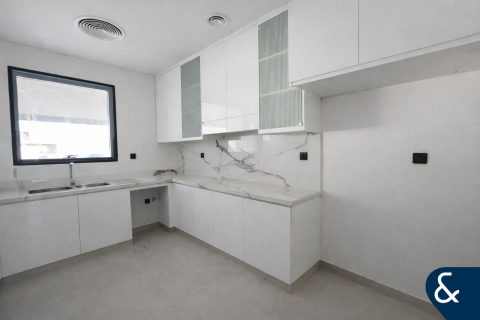 Villetta a schiera in vendita a Dubai Land, Dubai, EAU 3 camere da letto, 284 mq. № 688615 - foto 5