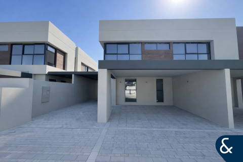 Villetta a schiera in vendita a Dubai Land, Dubai, EAU 3 camere da letto, 284 mq. № 688615 - foto 1