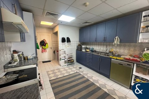 Apartament de vânzare în Jumeirah Lake Towers, Dubai, EAU 2 dormitoare, 179 mp.  №688609 - poză 13