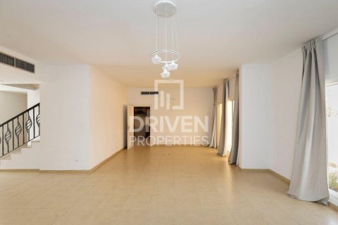 ویلا برای اجاره در Umm Suqeim، Dubai، امارات متحده عربی 5 خوابه ، 3716.12 متر مربع ، شماره 745677 - تصویر 4