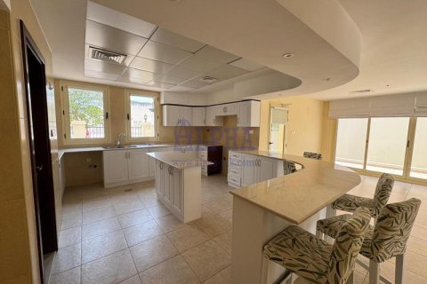 Vila u gradu Al Hamra Village, Ras Al Khaimah, UAE 5 spavaće sobe, 939 m2 Br. 709122 - Slika 11