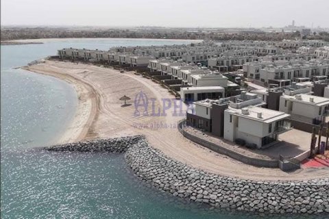 Villa til salg i Al Hamra Village, Ras Al Khaimah, UAE 5 soveværelser, 824 kvm № 709125 - foto 4