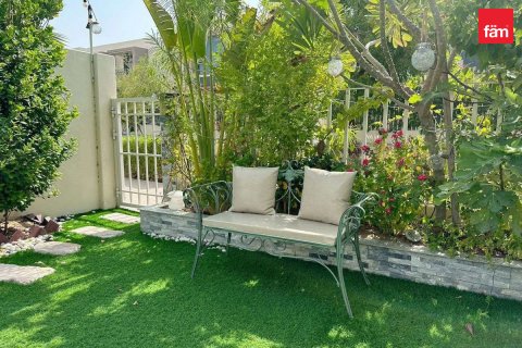 Vila u Dubai Hills Estate, UAE 4 spavaćih soba, 302.4 m2 Br. 765795 - fotografija 3