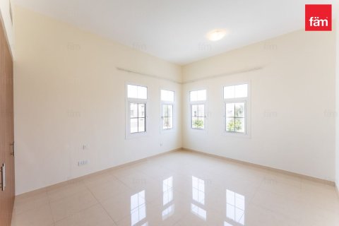 וילה להשכרה ב Dubai, איחוד האמירויות 5 חדרי שינה, 656.9 מ"ר, מספר 760154 - תמונה 2