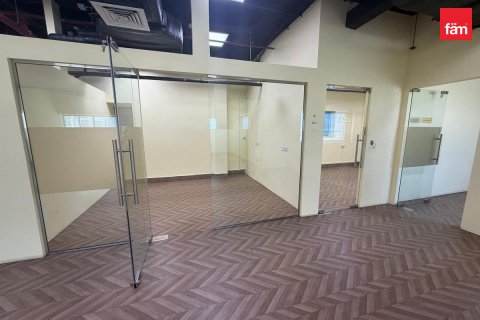 Al Furjan, Dubai, BAE’de kiralık dükkan 197.3 m² No 740377 - fotoğraf 3