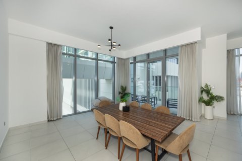 Apartment in Al Satwa, Dubai, UAE 3 bedrooms, 199 sq.m. № 735907 - photo 10