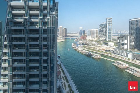 Apartment in Business Bay, Dubai, UAE 3 bedrooms, 257.8 sq.m. № 655780 - photo 1