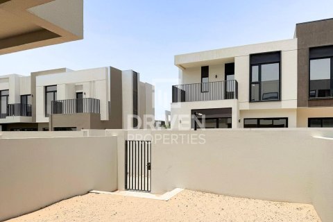 Βίλα σε Dubai South (Dubai World Central), Dubai, ΗΑΕ 3 υπνοδωμάτια, 151 τ.μ. Αρ. 684306