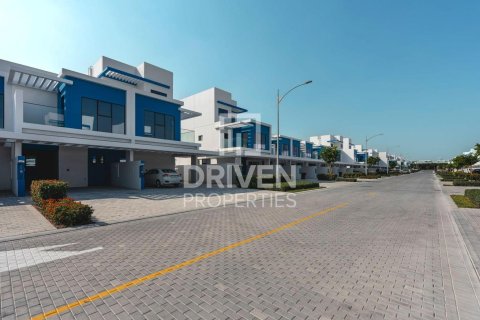 Kamienica do wynajęcia w Damac Lagoons, Dubai, ZEA 3 sypialnie, 144 mkw., nr 745391 - zdjęcie 15
