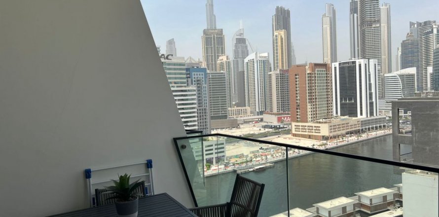 Huoneisto Business Bay, Dubai, Arabiemiraatit 1 makuuhuone, 65.5 m2 № 638449