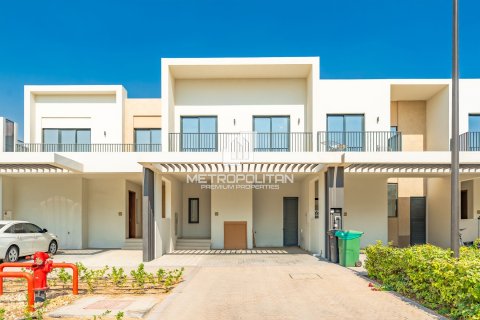 Вилла Dubai South (Dubai World Central), Дубай, БАӘ-да 3 жатын бөлмелер, 193 м² № 665542 - фото 1