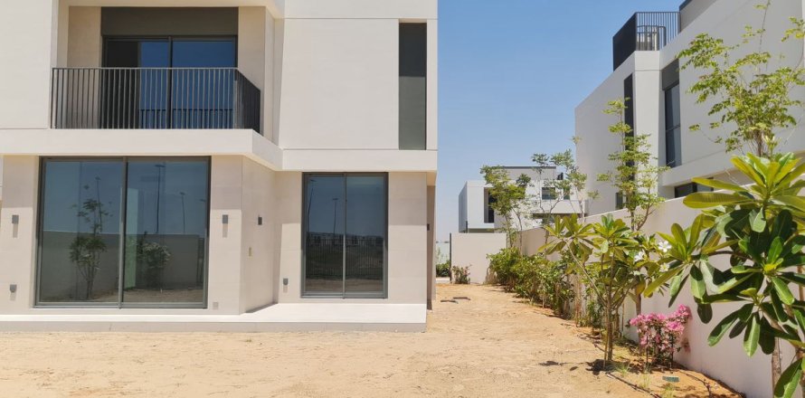 Villa Dubaijā, AAE 4 istabas, 596.7 m2 Nr. 720352