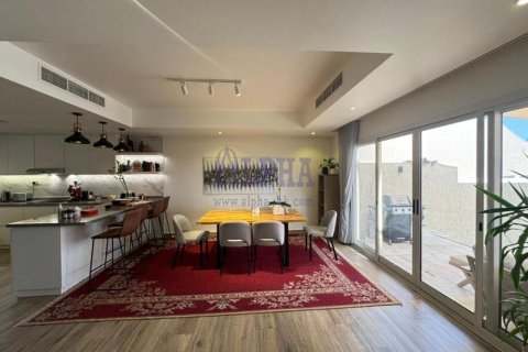 Stadthaus zur Miete in Al Hamra Village, Ras Al Khaimah, VAE 3 Schlafzimmer, 201.5 m2 Nr. 699192 - Foto 4