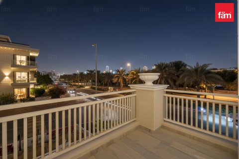 Casa urbana para venda em Dubai, EAU 4 quartos, 155 m2 № 661692 - foto 17