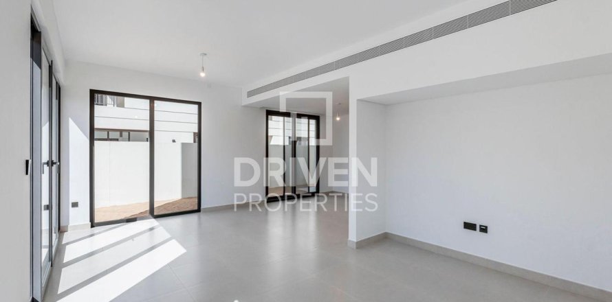 Villa i Tilal Al Ghaf, Dubai, UAE 4 soveværelser, 220.27 kvm № 745338
