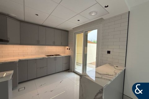 The Springs, Dubai, संयुक्त अरब अमीरात में विला, 3 बेडरूम, 254 वर्ग मीटर, संख्या 698162 - फ़ोटो 1