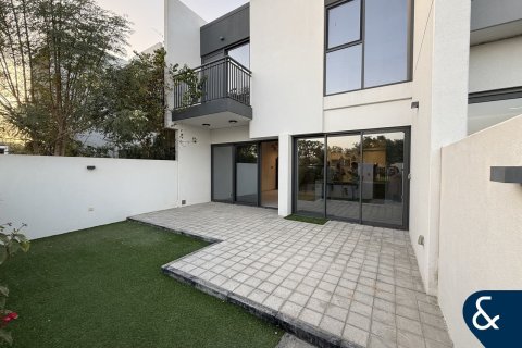 Вилла Dubai Land, Дубай, БАӘ-да 3 жатын бөлмелер, 161 м² № 698166