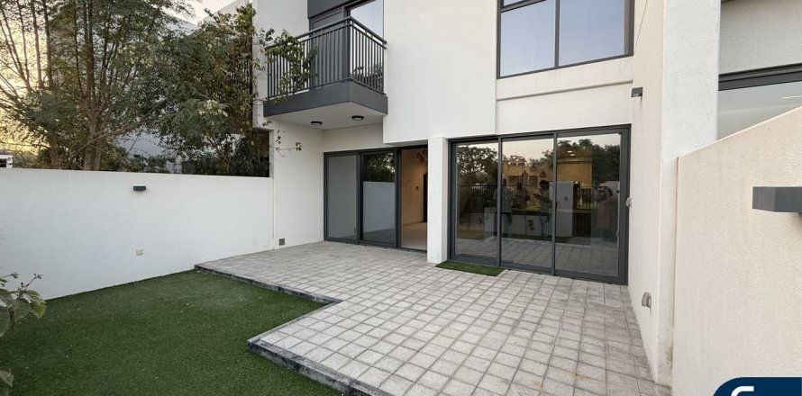 Dubai Land, Dubai, संयुक्त अरब अमीरात में विला, 3 बेडरूम, 161 वर्ग मीटर, संख्या 698166