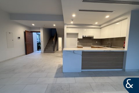 Dubai Land, Dubai, संयुक्त अरब अमीरात में विला, 3 बेडरूम, 161 वर्ग मीटर, संख्या 698166 - फ़ोटो 2