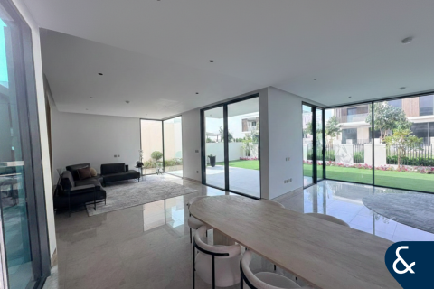 فيلا للإيجار في Tilal Al Ghaf، دبي، الإمارات العربية المتحدة 5 غرفة نوم ، 580 متر مربع ، رقم 698227 - صورة 15