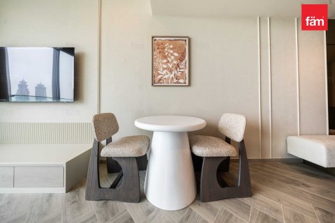 Apartmen di Business Bay, Dubai, UAE 1 bilik tidur, 64.9 meter persegi № 712815 - foto 16