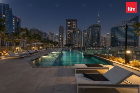 Apartmen di Business Bay, Dubai, UAE 1 bilik tidur, 64.9 meter persegi № 712815 - foto 27
