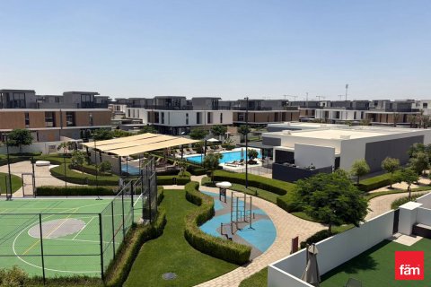 Villa in Dubai, UAE 5 bedrooms, 420 sq.m. № 712811 - photo 2
