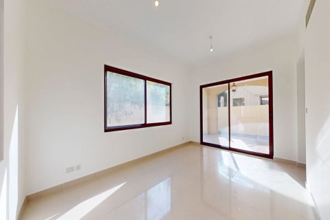 Willa na sprzedaż w Dubai, ZEA 5 sypialnie, 446 mkw., nr 734215 - zdjęcie 3