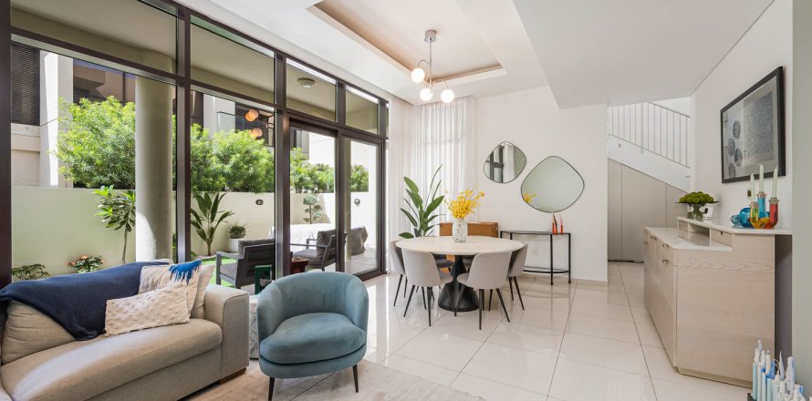 DAMAC Hills (Akoya by DAMAC)、Dubai、UAEにあるタウンハウス 3ベッドルーム、204.39 m2 No748857