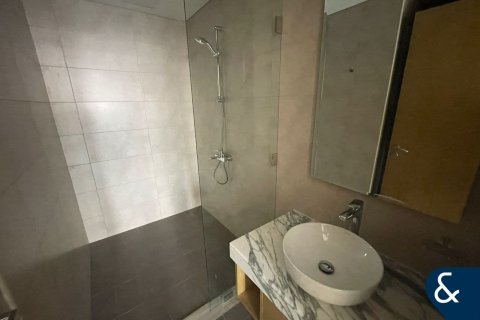 Apartmen di AYKON CITY di Sheikh Zayed Road, Dubai, UAE 2 bilik tidur, 83 meter persegi № 671624 - foto 11